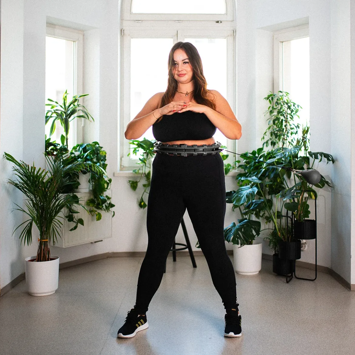 HHW12 PLUS SIZE HULA HOP Z WYPUSTKAMI I OBCIĄŻNIKIEM HMS
