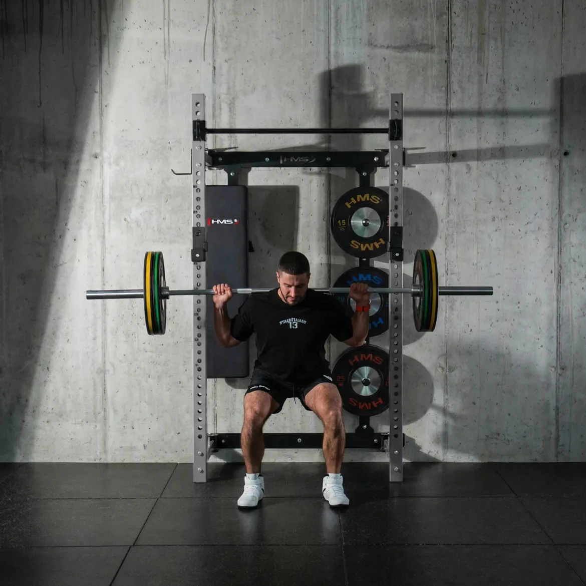 KLATKA TRENINGOWA ŚCIENNA ROZSUWANA Z ŁAWKĄ SZARA KLT34 HMS FITNESS